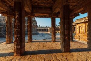 Airavatesvara Temple in Darasuram photo