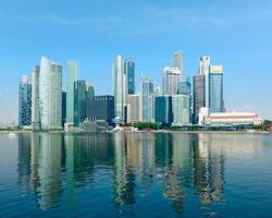 Singapur horizonte terminado centro de deportes acuáticos bahía foto