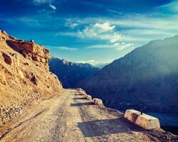 la carretera en Himalaya foto