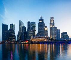 Singapur horizonte en noche foto