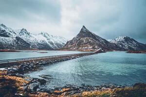 Fredvang puentes lofoten islas, Noruega foto