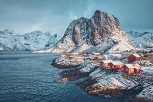 hamnoy pescar pueblo en lofoten islas, Noruega foto