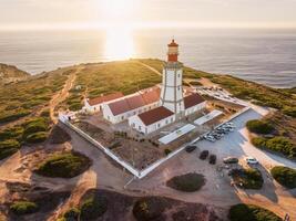 faro en cabo espichel capa espichel en atlántico Oceano foto