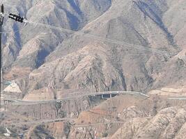 Alabama bah, saudi arabia, 12 abril 2024 - hermosa tiempo de día ver de Rey fahd la carretera en sarawat montañas cerca Alabama baha, saudi arabia foto