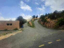 asombroso natural belleza de abha en saudi arabia en el verano estación. alto montañas, verdor, bajo nubes y niebla son el belleza de abha. foto