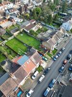 aéreo ver de británico pueblo y residencial distrito de lutón. foto