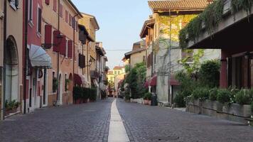 oud huis in bardolino in Italië video