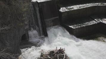 lechfall vattenfall, lech flod nära fussen, ostallgaeu, allgaeu, swabia, Bayern, Tyskland, Europa. gedenkstein via claudia augusta. maxsteg fussen. wehr wkw mangfall. kung max brygga. video