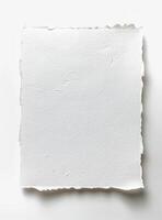 un blanco pedazo de papel con el textura de algodón en blanco antecedentes foto