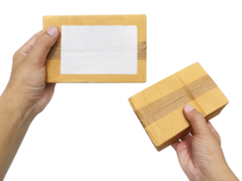 hand innehav brun papper låda paket, transparent bakgrund png