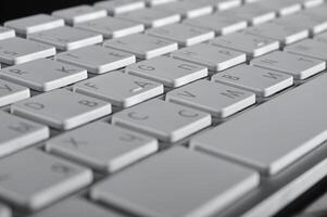 el aluminio teclado para el computadora foto