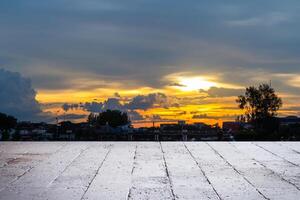 puesta de sol cielo a el parque foto