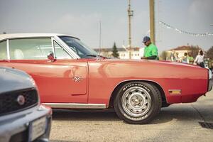 vicenza Italia 19 marzo 2024 cerca arriba Disparo de un Clásico esquivar cargador rt exhibido a un coche reunirse foto