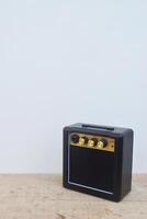 Mini guitar amplifier very simple to use photo