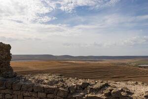 paisaje foto desde el ver a el parte superior de el enisala medieval fortaleza cerca jurilovca en tulcea, Rumania.