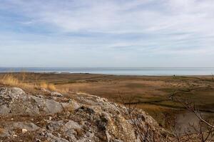 paisaje foto desde el ver a el parte superior de el enisala medieval fortaleza cerca jurilovca en tulcea, Rumania.