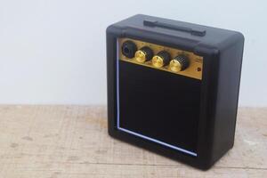 Mini guitar amplifier very simple to use photo