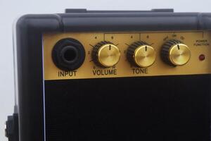 The tone and volume of mini guitar amplifiers photo