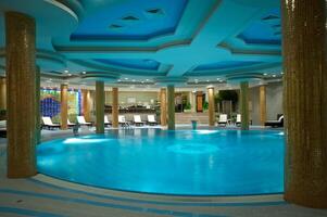 Luxury swimming pools photo