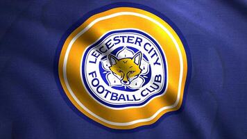 drapeaux de Football clubs dans Angleterre. mouvement. magnifiquement agitant drapeaux de Football équipes de génial grande-bretagne. drapeau avec logo de Football club dans Leicester video