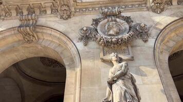 opera garnier i paris nationell akademi av musik, paris opera, stor opera liv av människor runt om den 15.04.22 paris Frankrike video