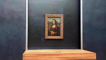 Mona Lisa painting in the Louvre 26.04.22 Paris France video