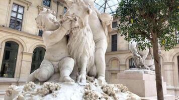 white marble sculptures in the main hall of the Louvre stand next to each other it is very beautiful Paris France 22 04 22 video