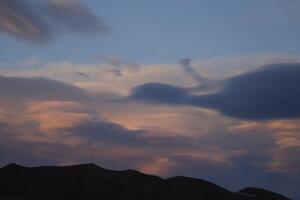 nubes al atardecer foto