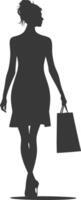 silueta mujer con compras bolso lleno cuerpo negro color solamente vector