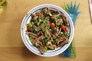 Thai beef salade photo