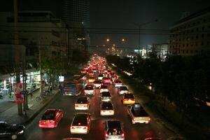 Bangkok por noche , tailandia, tráfico, foto