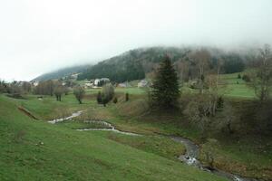 hermosa naturaleza en el montañas de Francia foto