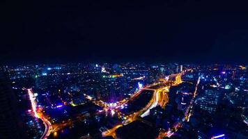 une nuit laps de temps de panoramique circulation confiture dans ho chi minh vietnam haute angle large coup panoramique video