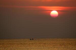 tropical atardecer, koh phangan isla, Tailandia foto