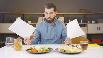 man trött av diet program. video