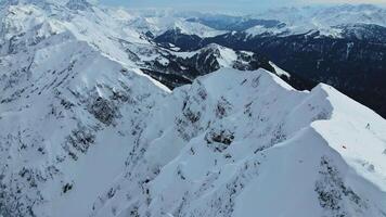 aereo Visualizza di il aibga gamma di il Caucaso montagna. sochi nazionale parco video