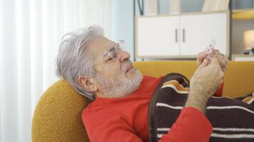 Alzheimer hombre lo hace no recuerda medicina video