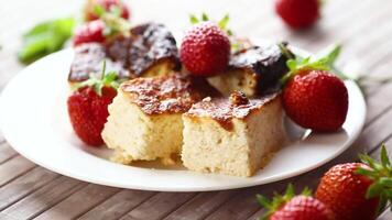 prepared cottage cheese casserole with fresh strawberries video