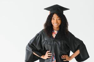 retrato de hermosa afroamericano graduado foto