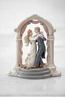 fun couples tableware dolls for wedding cakes photo