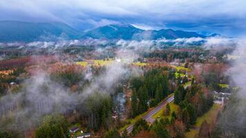 americano nacional parque montar lluvia aéreo vista. montaña paisajes zumbido disparo. foto