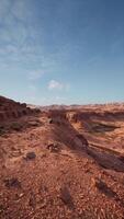 polveroso sporco strada taglio attraverso Nevada deserto video
