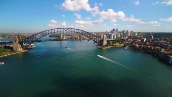 lento movimiento conectando puente en Sidney ciudad video