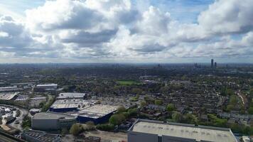 hoog hoek visie van centraal wembley Londen stad van Engeland Verenigde koninkrijk, april 17e, 2024 video