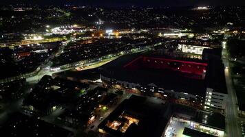 antenne beeldmateriaal van verlichte centraal Sheffield stad van Engeland gedurende nacht. Verenigde koninkrijk. april 29e, 2024 video