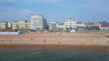 hoch Winkel Aufnahmen von Brighton Strand Resort und Strand Stadt von Osten Sussex, England großartig Großbritannien. kann 10., 2024 video