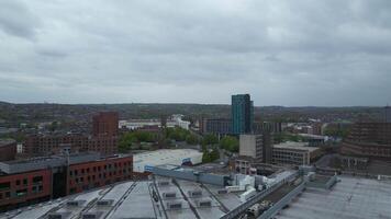 alto ángulo ver de histórico Sheffield ciudad cuales es situado a Inglés condado de sur Yorkshire unido Reino. mayo 5to, 2024 video