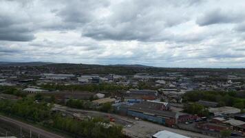 alto ángulo ver de histórico Sheffield ciudad cuales es situado a Inglés condado de sur Yorkshire unido Reino. mayo 5to, 2024 video