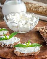 Wholewheat bread with cream cheese photo