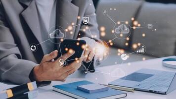 estratégia de tecnologia de transformação digital, iot, internet das coisas. transformação de ideias e adoção de tecnologia nos negócios na era digital, aprimorando as capacidades globais de negócios. ai video